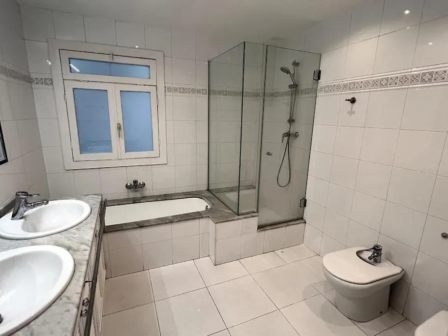 Grand View Zurriola Daire San Sebastián 0*,  İspanya